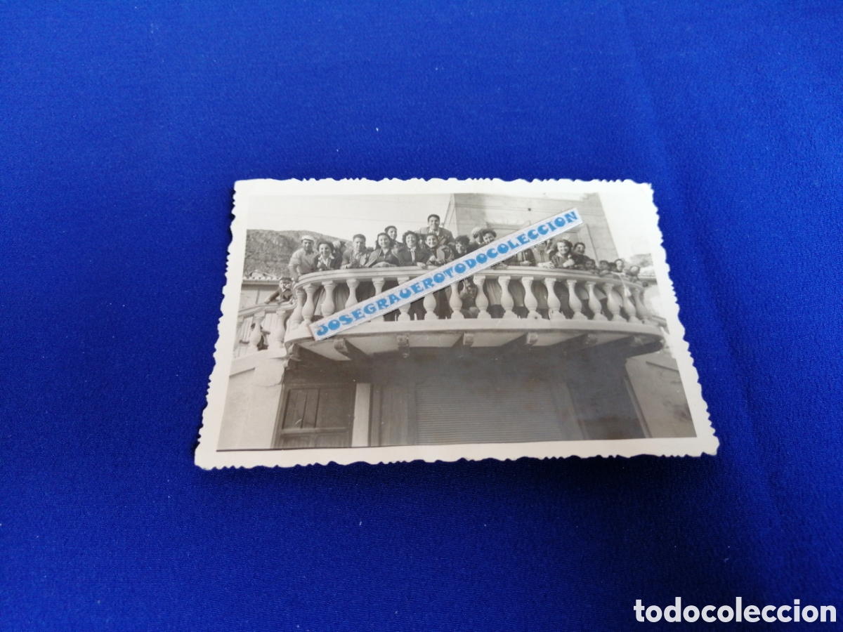 Antique Photography: CULLERA (VALENCIA) MODELOS EN EL BALC&Oacute;N POSANDO FOTOGRAF&Iacute;A ANTIGUA SIGLO PASADO