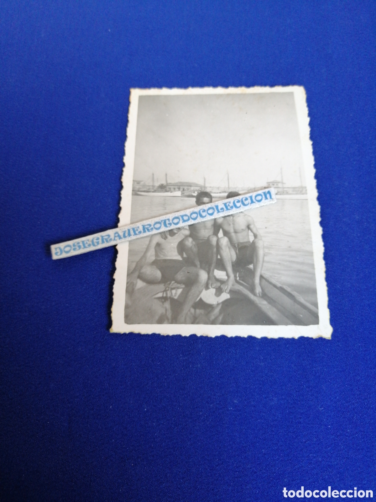 Fotograf&iacute;a antigua: PALMA DE MALLORCA PUERTO A&Ntilde;O 1949 CON MODELOS POSANDO EN BA&Ntilde;ADOR FOTOGRAF&Iacute;A ANTIGUA SIGLO PASADO