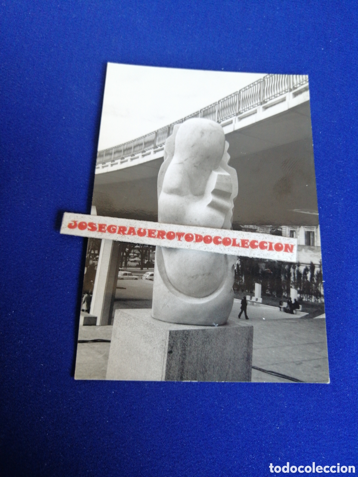 Photographie ancienne: MADRID - MUSEO AL AIRE LIBRE - - ESCULTURA 1960 ARTISTA MARCEL MART&Iacute; FOTOGRA ANTIGUA