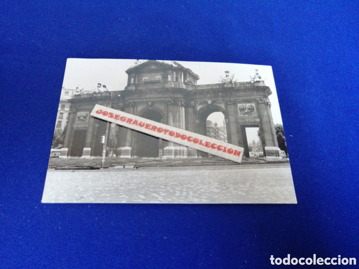 Fotograf&iacute;a antigua: MADRID - LA PUERTA DE ALCAL&Aacute; A&Ntilde;O 1964 FOTOGRAF&Iacute;A ANTIGUA SIGLO PASADO
