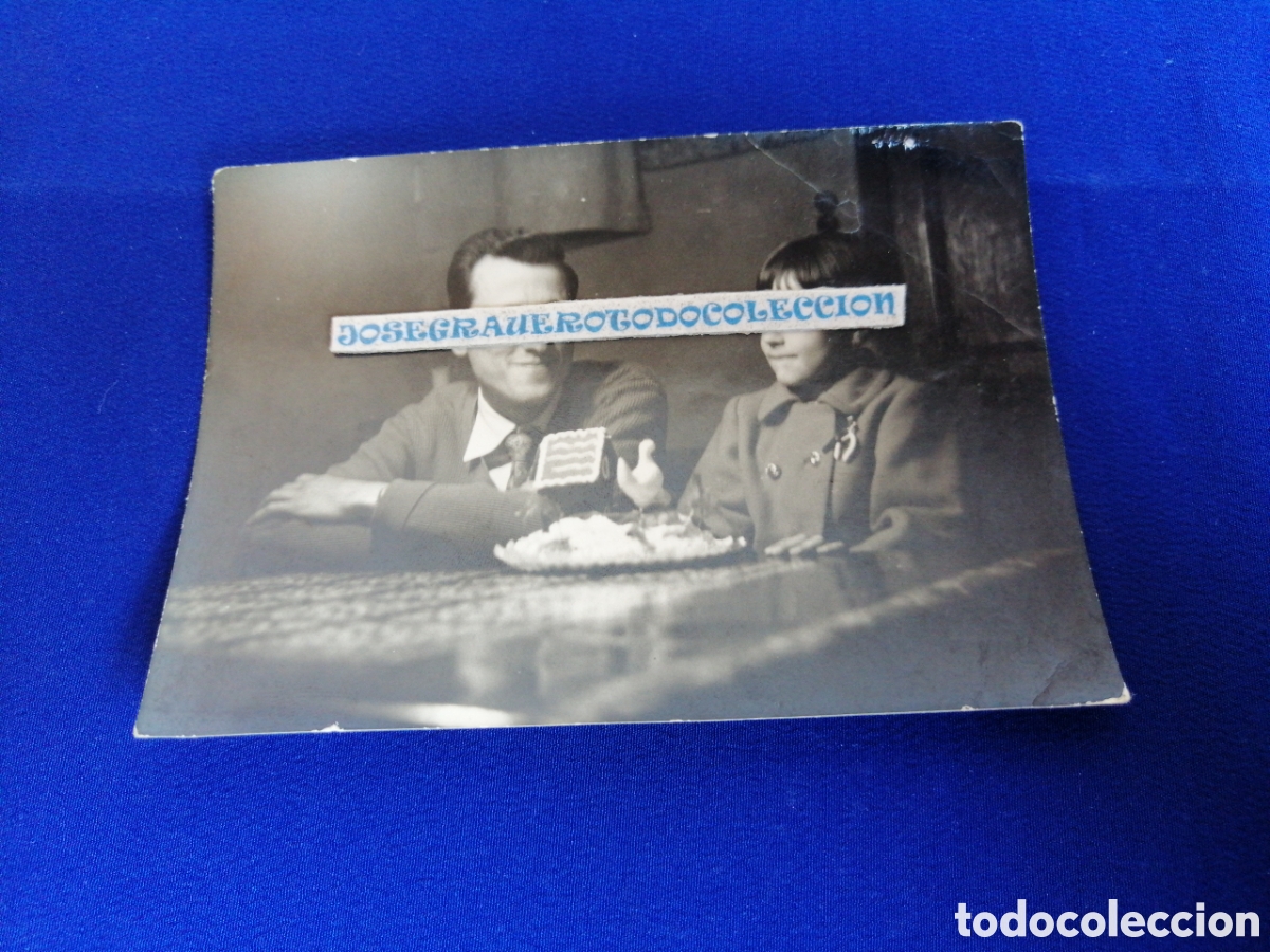 Antique Photography: NI&Ntilde;A MODELO CON TARTA JUNTO A SU PADRE QUE LA MIRA CON ORGULLO FOTOGRAF&Iacute;A ANTIGUA SIGLO PASADO