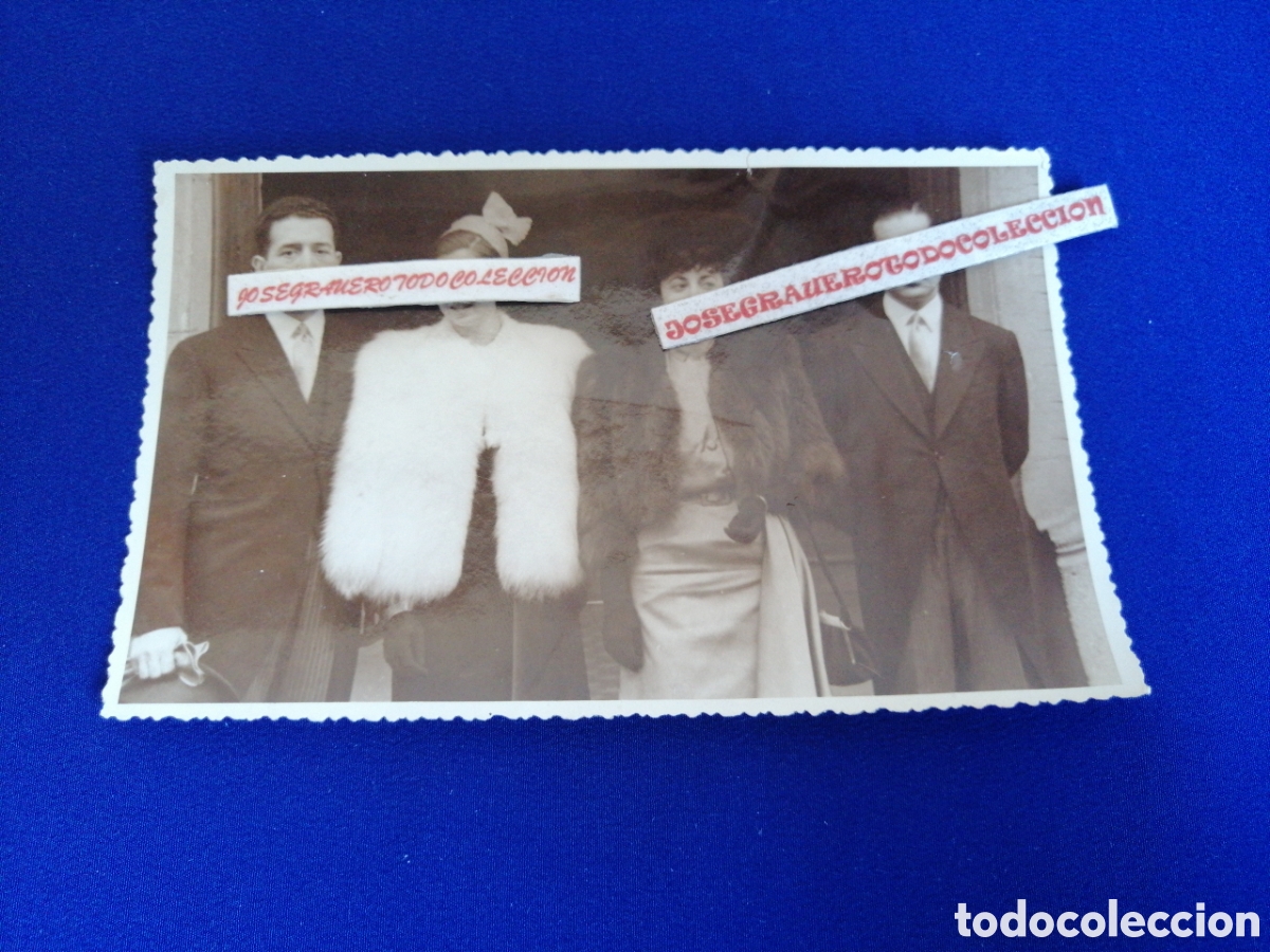 Antique Photography: MODOS POSANDO CON TRAJE Y CON TRAJE DE PIELES SELLO FOTOGR&Aacute;FICO REPORTAJES GR&Aacute;FICOS (BARCELONA)