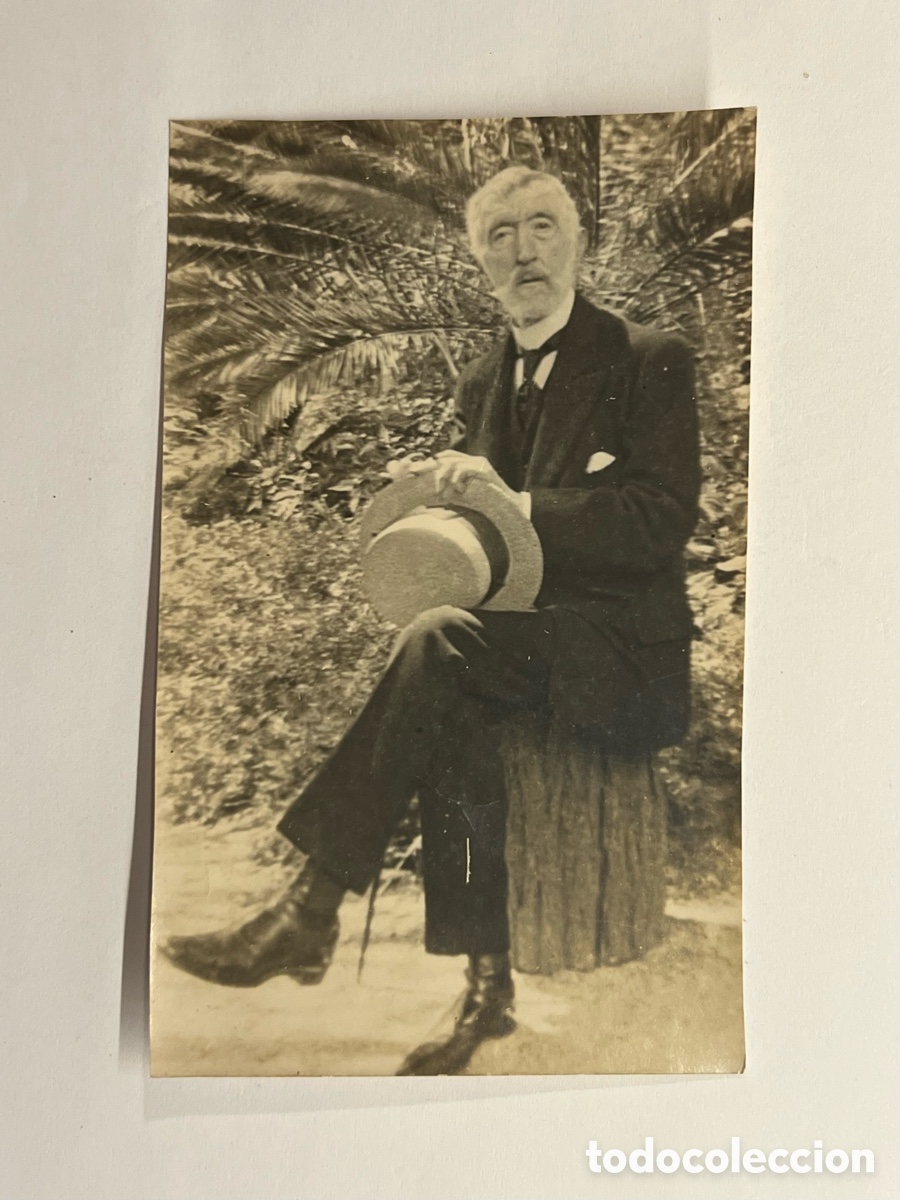Antique Photography: FOTOGRAF&Iacute;A. Un Se&ntilde;or de los de antes.. Con Sombrero Canotier y bast&oacute;n de apoyo.. (h.1910?)