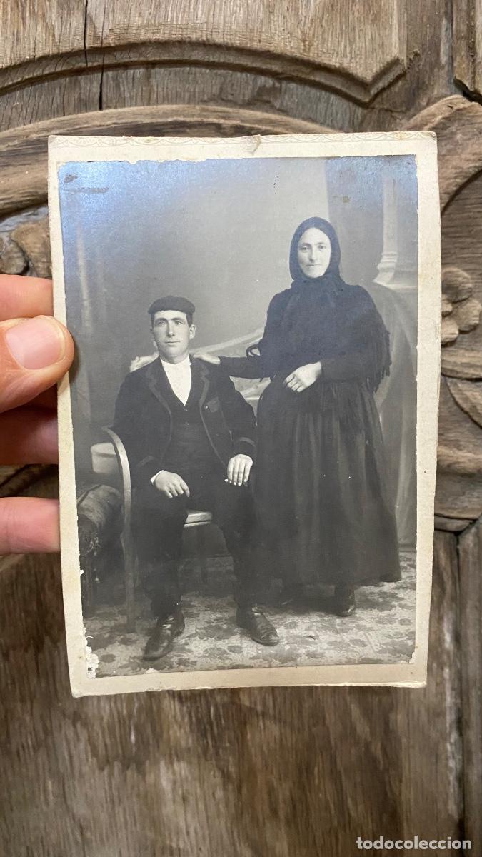 Antique Photography: Antigua foto cart&oacute;n albumina no fot pareja campesinos pa&ntilde;uelo boina posando 16cms