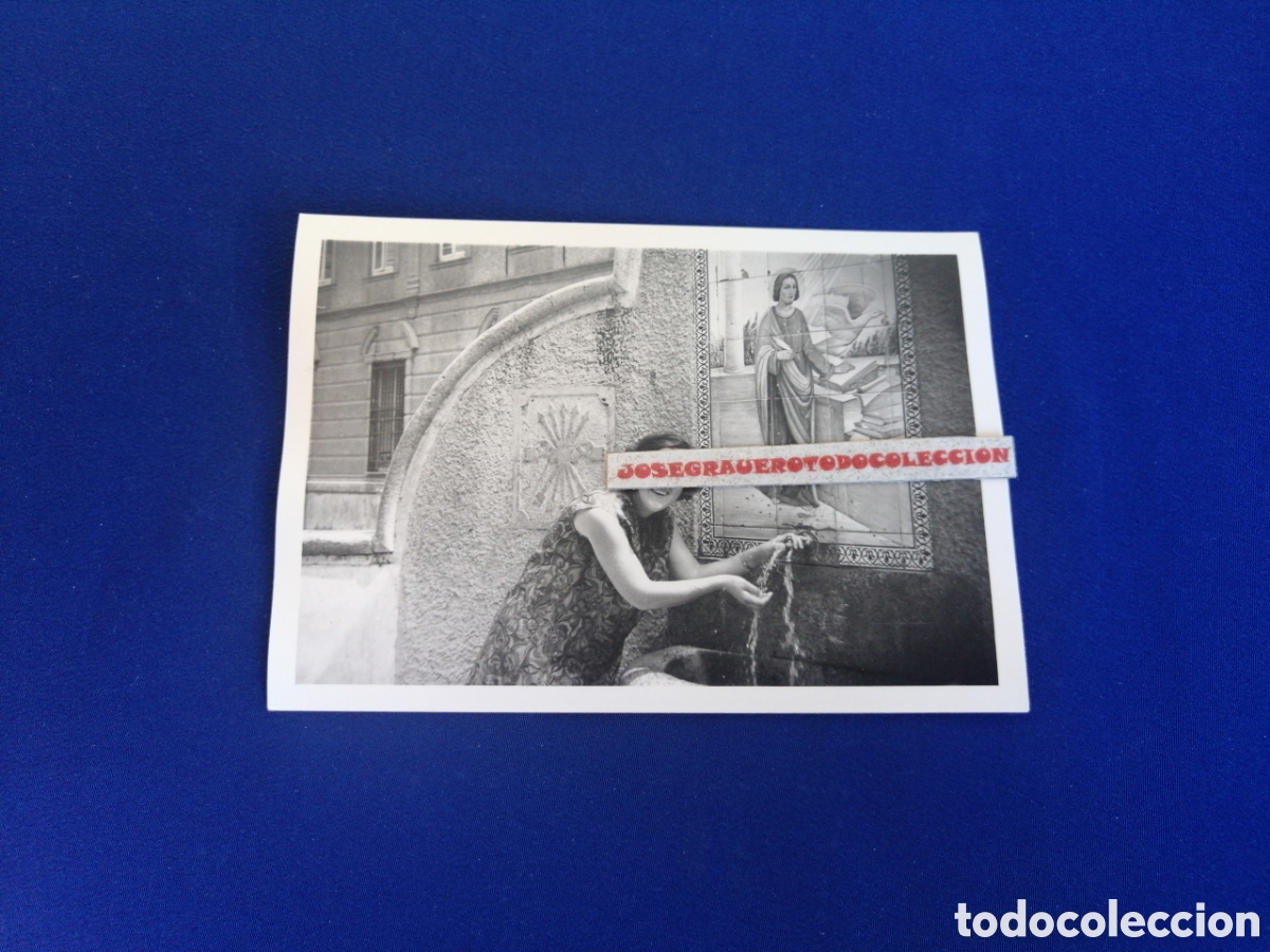 Antique Photography: MODELO CON FUENTE ESCUDO FALANGE ESPA&Ntilde;OLA FOTOGRAF&Iacute;A ANTIGUA SIGLO PASADO