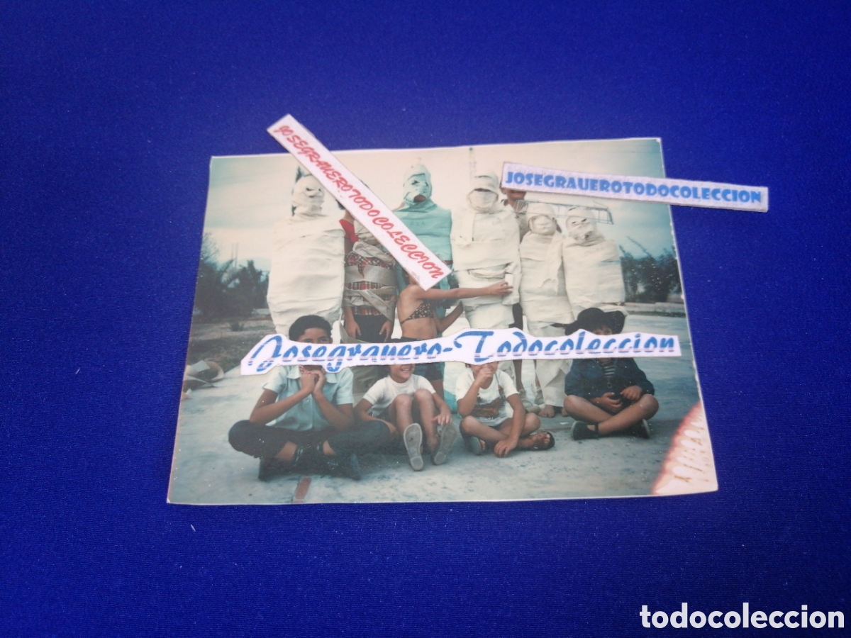 Antique Photography: NI&Ntilde;OS MODELOS POSANDO DISFRAZ DE MOMIAS A&Ntilde;O 1975 FOTOGRAF&Iacute;A ANTIGUA SIGLO PASADO