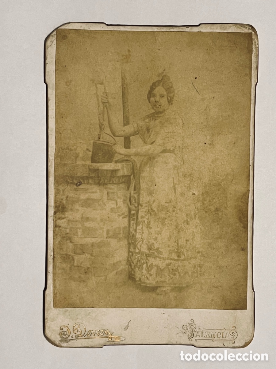 Antique Photography: FALLERA, Fotograf&iacute;a antigua Julio Derrey. Fallera junto al pozo.. (fin siglo XIX) Retrato Gabinete&hellip;,
