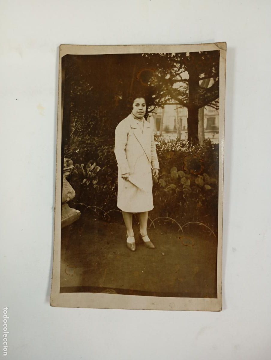 Antique Photography: ANTIGUA FOTOGRAF&Iacute;A MUJER EN JARD&Iacute;N. TDKP27C