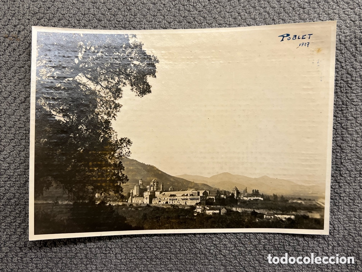 Fotografia antiga: POBLET, Tarragona.. Fotograf&iacute;a antigua. Vista panor&aacute;mica del Monasteri (h.1920?)