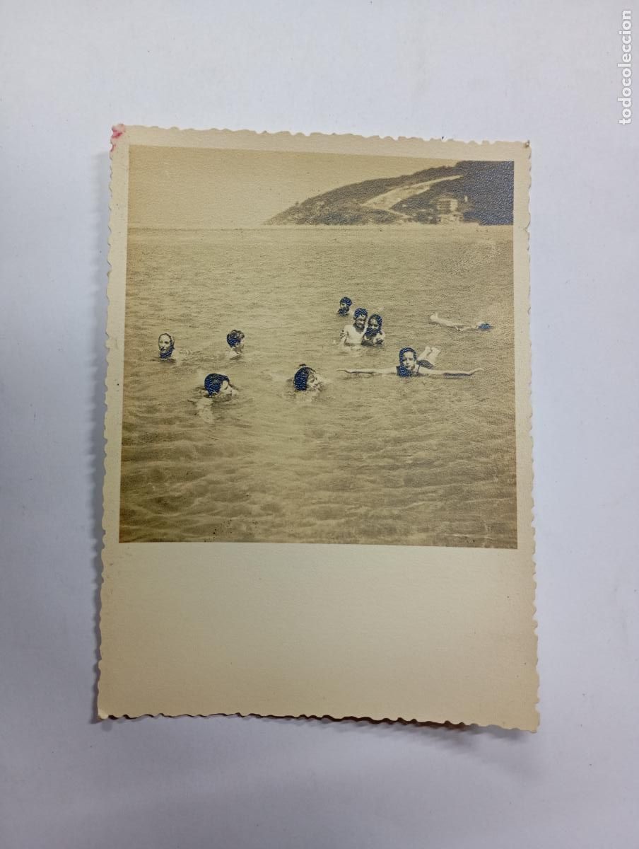 Fotografia antica: ANTIGUA FOTOGRAF&Iacute;A GENTE BA&Ntilde;&Aacute;NDOSE. TDKP27L