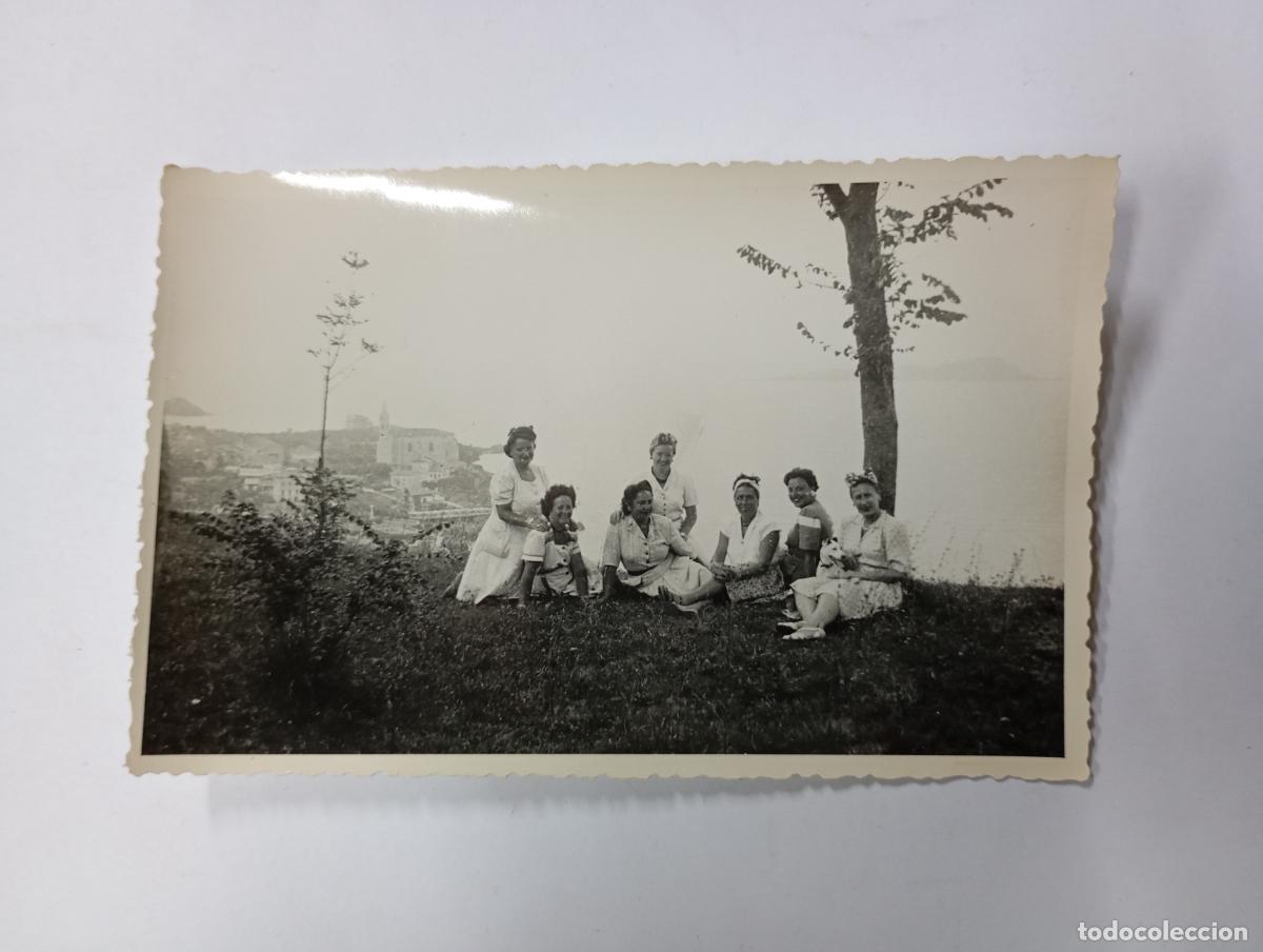 Fotografia antica: ANTIGUA FOTOGRAF&Iacute;A MUJERES VESTIDAS DE BLANCO Y COSTA. TDKP27L