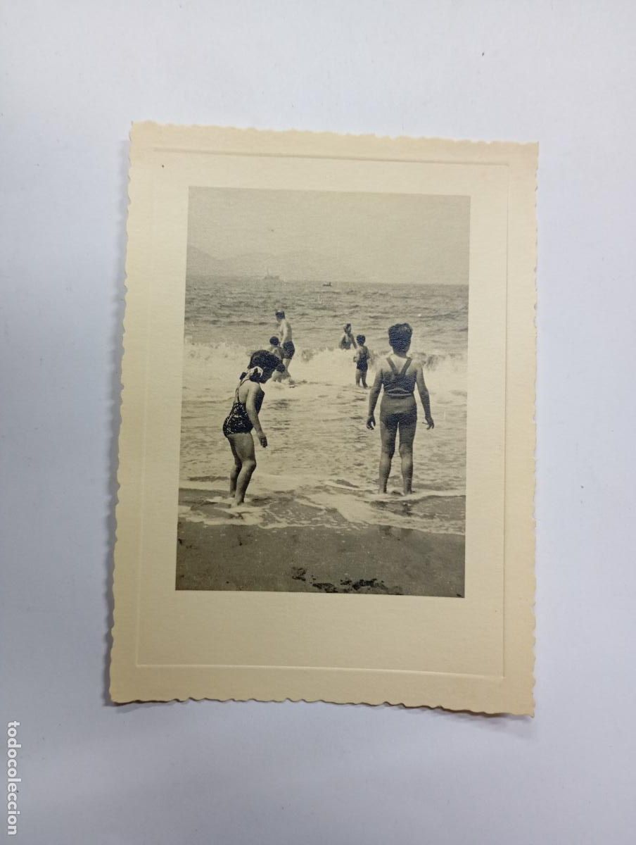 Fotografia antica: ANTIGUA FOTOGRAF&Iacute;A GENTE EN LA PLAYA. TDKP27L