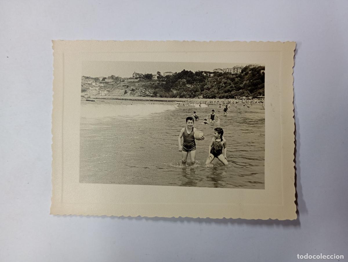 Photographie ancienne: ANTIGUA FOTOGRAF&Iacute;A NI&Ntilde;OS EN LA PLAYA. FOTO SAEZ BILBAO. TDKP27L