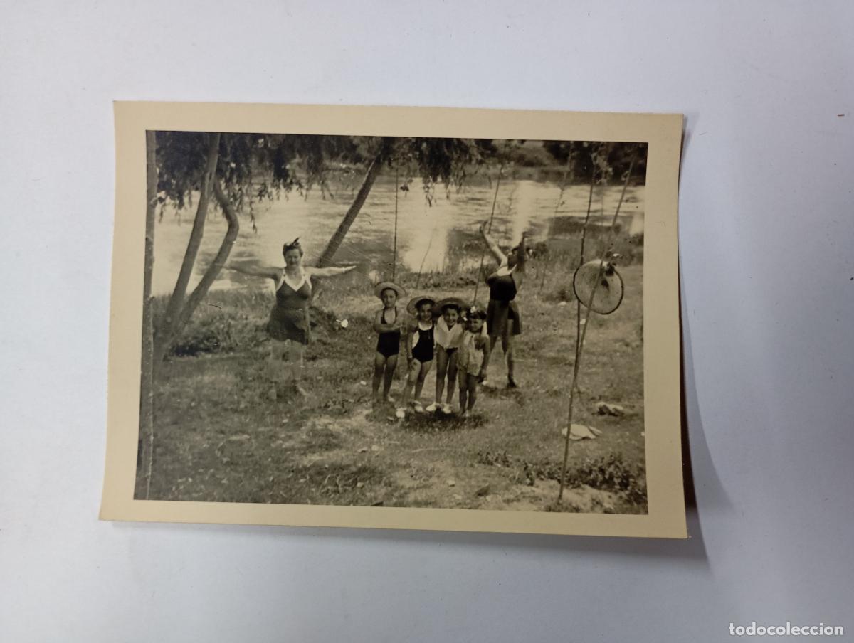 Fotografia antica: ANTIGUA FOTOGRAF&Iacute;A FAMILIA EN LA R&Iacute;A. FOTO SAEZ BILBAO. TDKP27L