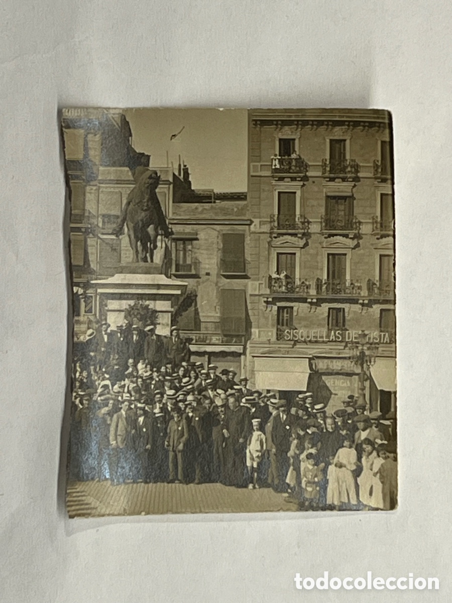 Antique Photography: REUS, Tarragona. Fotograf&iacute;a Hist&oacute;rica. F&eacute;lix Ruiz Garc&iacute;a. Concentraci&oacute;n Plaza General Prim (h.1900?)