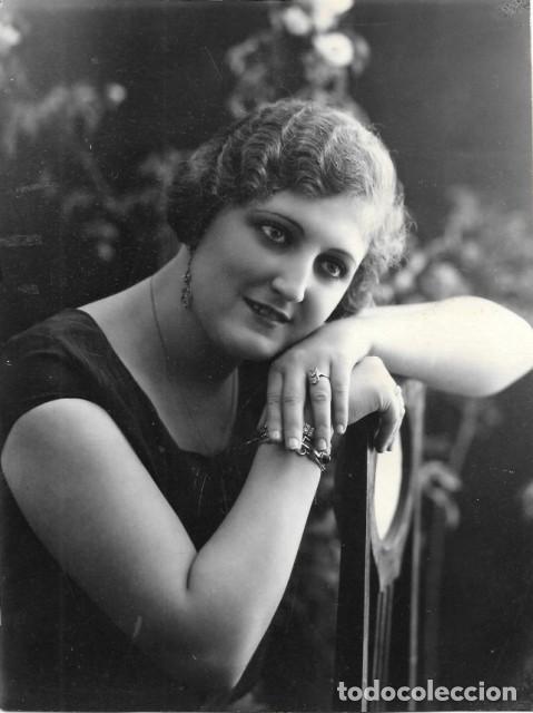 Fotografia antica: FOTO ANTIGUA DE JOVEN MUJER. BAUZANO DE ROMAN. 22 X 16,5 CM. A&Ntilde;O 1930. CADIZ - ALBUMINA-4186