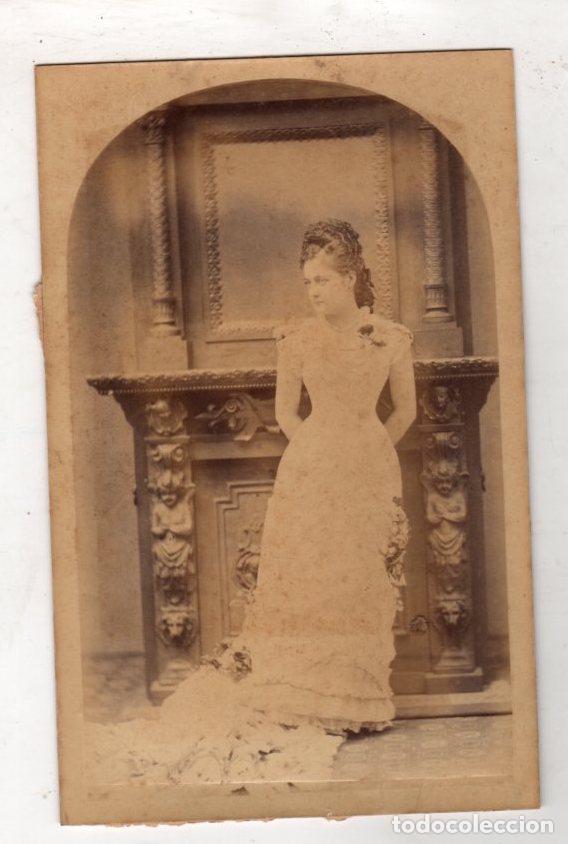 Fotografia antica: FOTOGRAFIA ALBUMINA RETRATO DE DAMA. SIN IDENTIFICAR FOTOGRAFO. SIGLO XIX