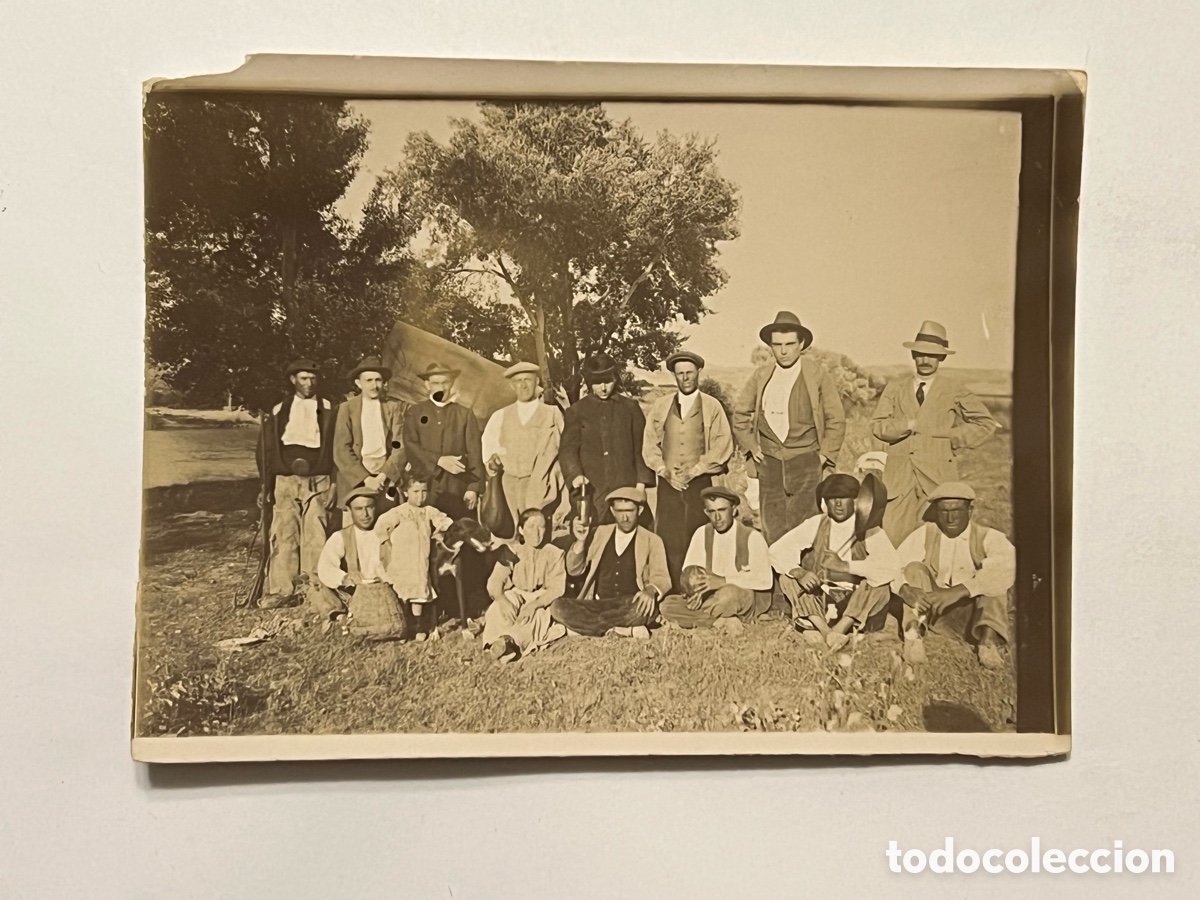 Antique Photography: BAEZA (Ja&eacute;n) una ma&ntilde;ana de caza con los se&ntilde;oritos. Fotograf&iacute;a costumbrista.. (h.1910?)