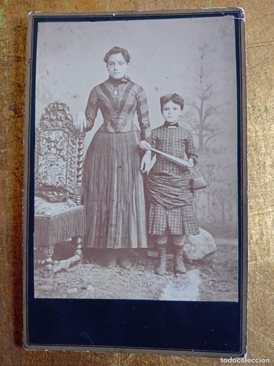 Fotografia antiga: Mujer y ni&ntilde;a fot&oacute;grafo J.Klozerper d&eacute;cada de los 10.