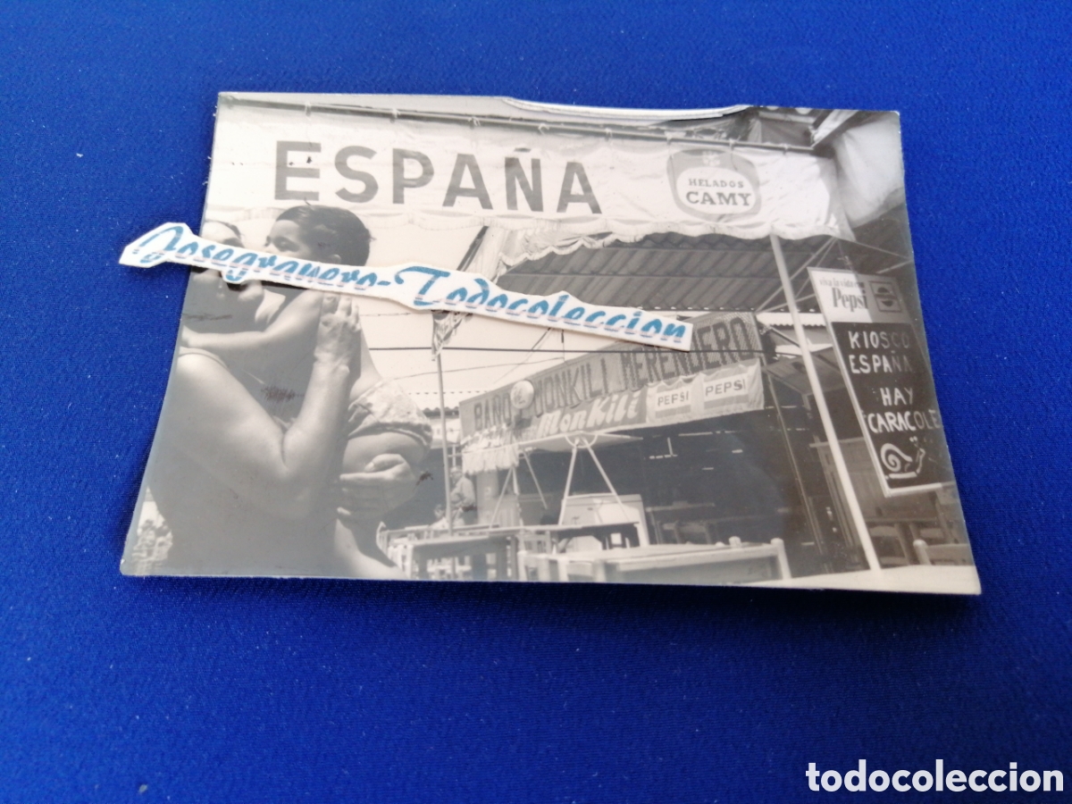 Fotograf&iacute;a antigua: KIOSKO ESPA&Ntilde;A - MODELOS EN BA&Ntilde;ADOR - HELADOS CAMY - PEPSI - BA&Ntilde;OS MONKILI MERENDERO - VALENCIA