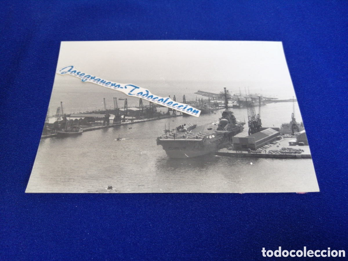 Fotografia antica: PUERTO BARCELONA PORTAAVIONES EJ&Eacute;RCITO -ARMY AIRCRAFT CARRIER