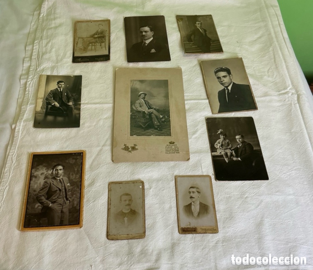 Alte Fotografie: LOTE DE 10 FOTOGRAFIAS ALBUMINA RETRATOS HOMBRES - DIFERENTES FOTOGRAFOS BARCELONA SXIX. (D).