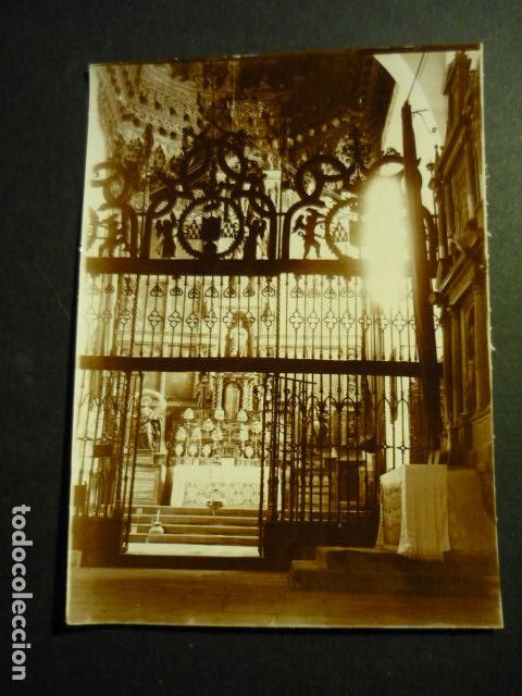 Fotografia antiga: TOLEDO INTERIOR DE SAN JUAN DE LA PENITENCIA FOTOGRAFIA H. 1900 POR JOSE RAM&Oacute;N M&Eacute;LIDA 8 X 11 CM