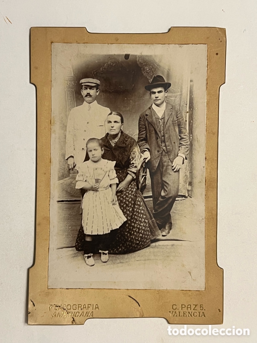 Fotograf&iacute;a antigua: FAMILIA VALENCIANA DE LA HUERTA.. Fotograf&iacute;a Americana. Calle La Paz, Valencia (fin Siglo XIX)
