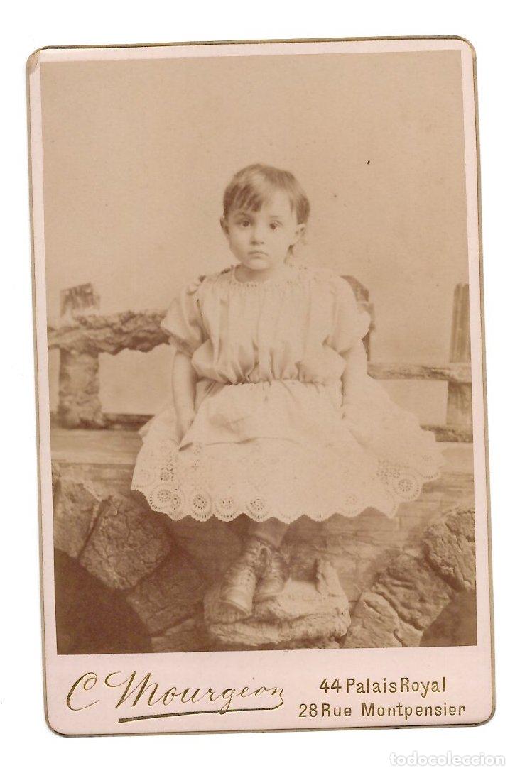 Fotograf&iacute;a antigua: RETRATO DE ESTUDIO INFANTIL. C. MOURGEON, PARIS. SIGLO XIX