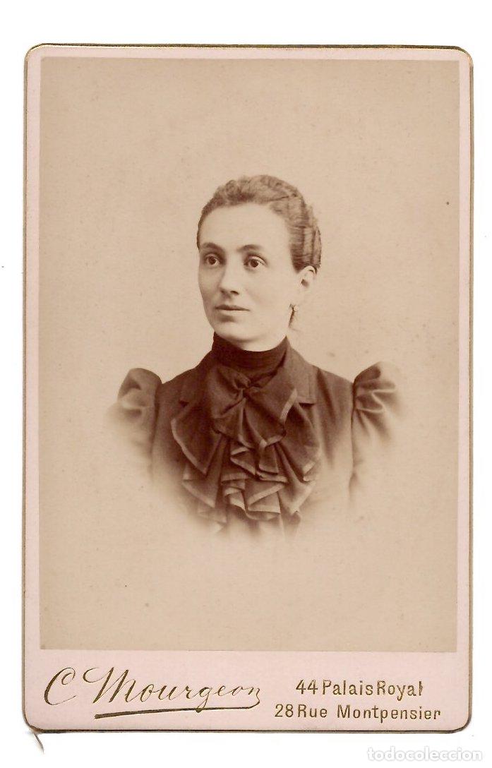 Fotograf&iacute;a antigua: RETRATO DE ESTUDIO FEMENINO. C. MOURGEON, PARIS. SIGLO XIX