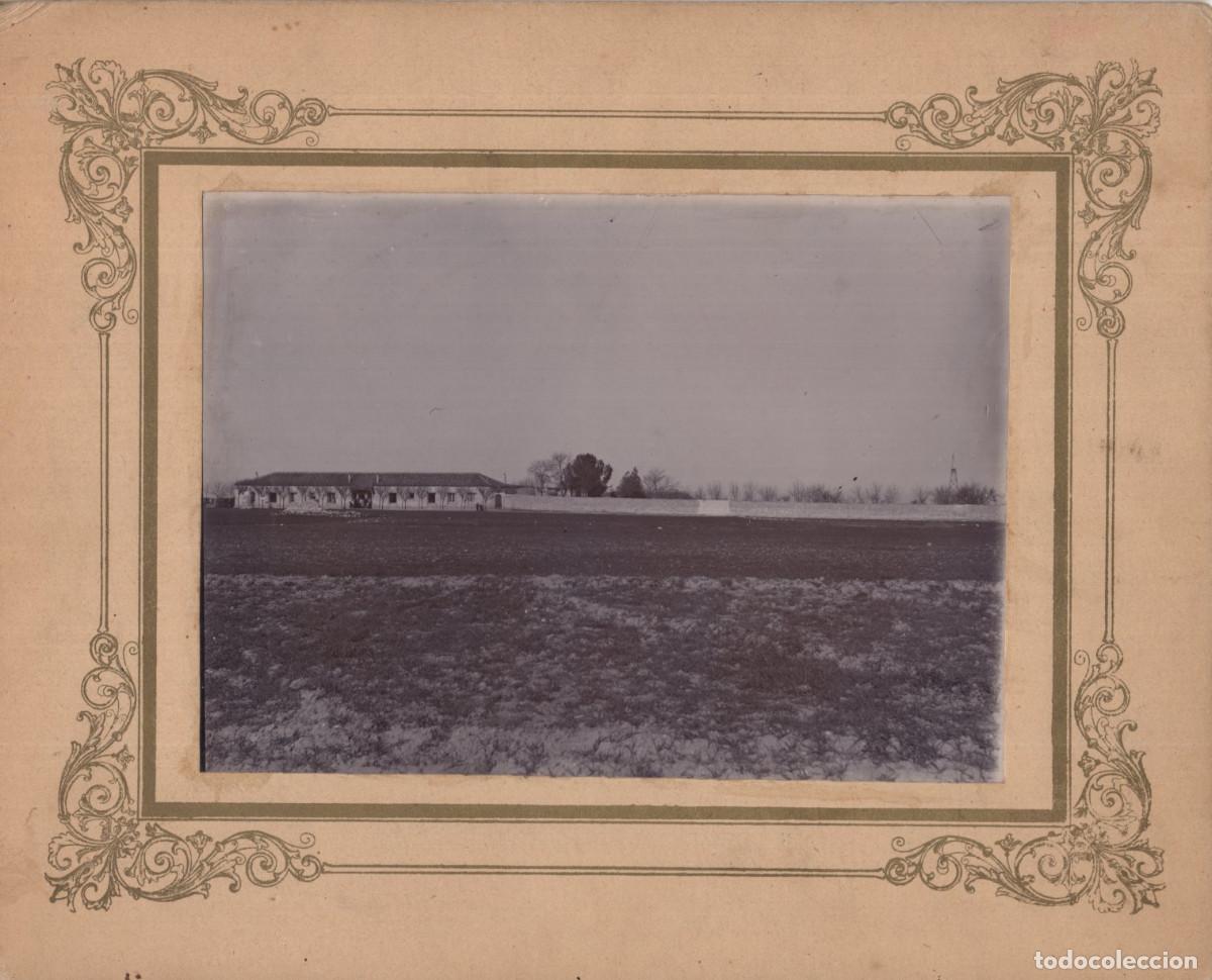 Fotograf&iacute;a antigua: VISTA PANOR&Aacute;MICA ANTIGUA DE UNA PROPIEDAD RURAL. 26X21.