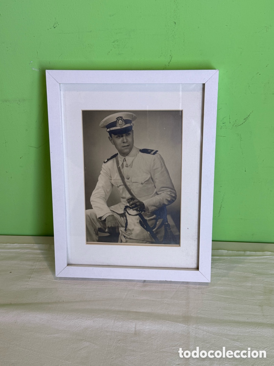 Fotograf&iacute;a antigua: Fotograf&iacute;a original militar marina oficial uniforme blanco enmarcada militaria siglo XX
