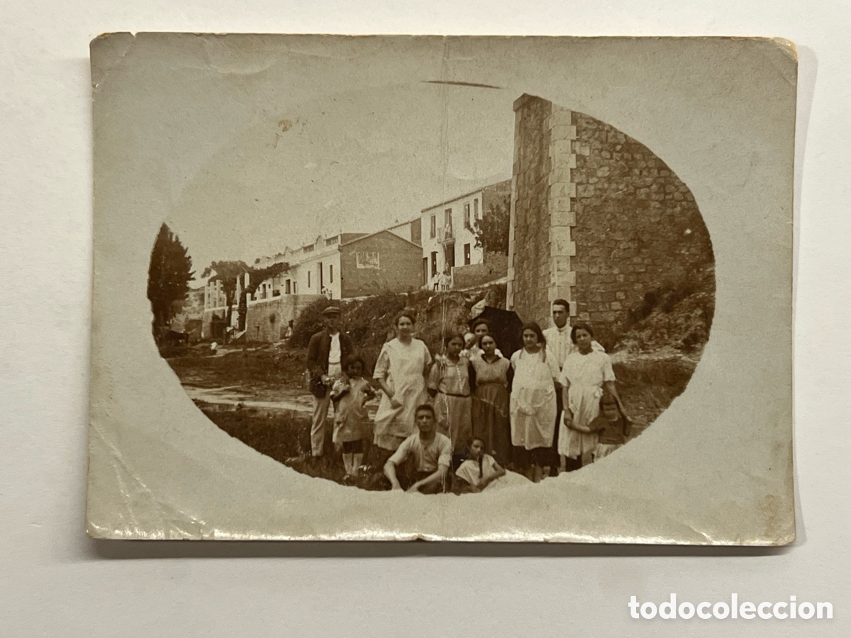Fotograf&iacute;a antigua: LA VALENCIA RURAL.. Fotograf&iacute;a Grupo de gente en el Barranco junto al Pilar del Puente (h.1930?)