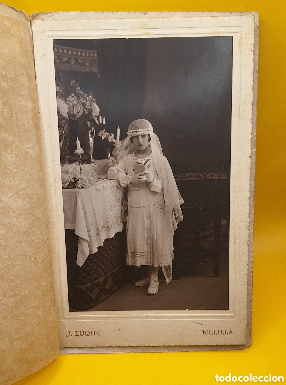 Fotograf&iacute;a antigua: Antigua Fotograf&iacute;a Ni&ntilde;a Recuerdo Primera Comuni&oacute;n - Melilla - Fot&oacute;grafo J. Luque -