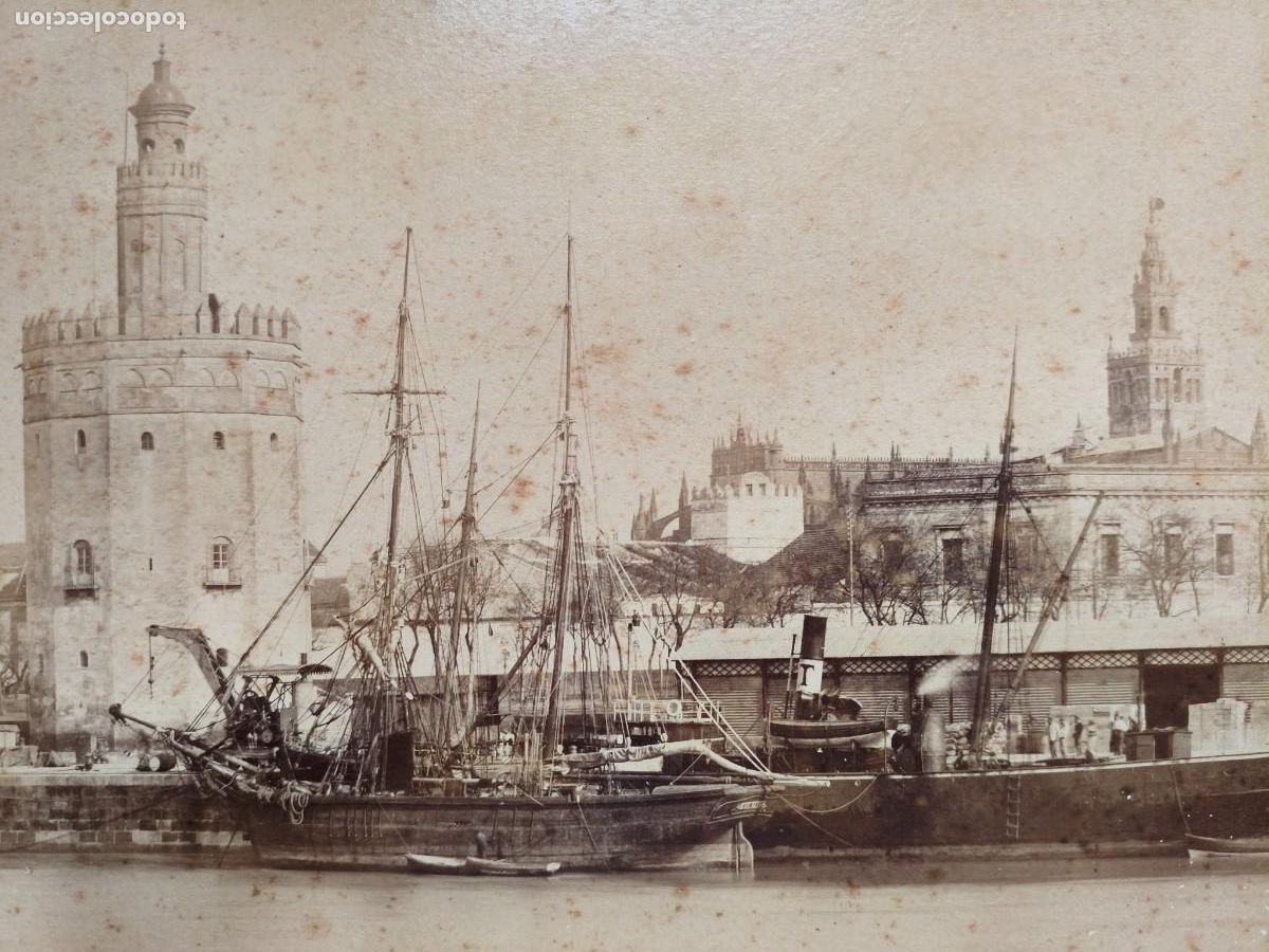 Fotograf&iacute;a antigua: Antigua fotograf&iacute;a. El rio Guadalquivir, la Torre del Oro y la Giralda. Sevilla.