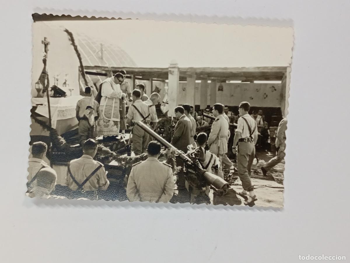 Fotografia antiga: ANTIGUA FOTOGRAF&Iacute;A MILITARES EN MISA. TDKP26Z2