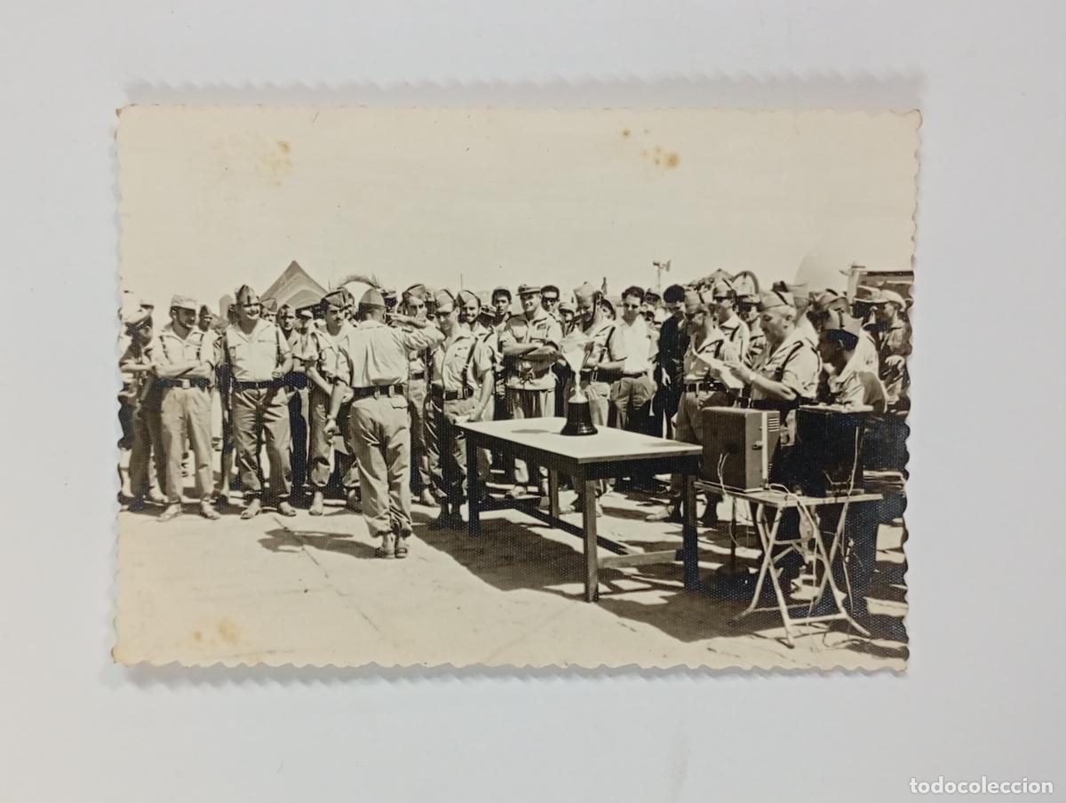 Alte Fotografie: ANTIGUA FOTOGRAF&Iacute;A MILITARES EN MISA. TDKP26Z2