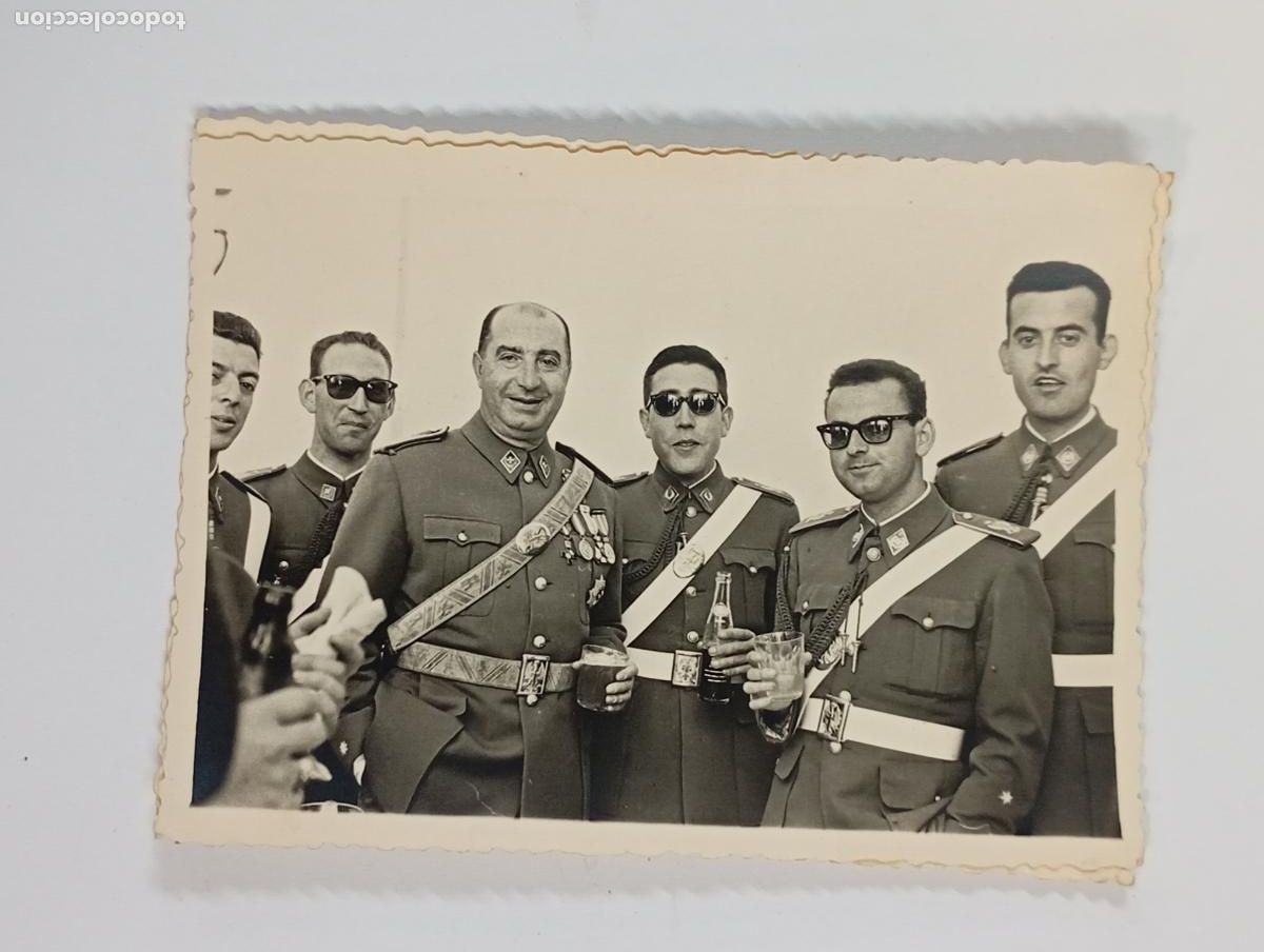 Fotograf&iacute;a antigua: ANTIGUA FOTOGRAF&Iacute;A MILITARES DE CELEBRACI&Oacute;N. TDKP26Z2