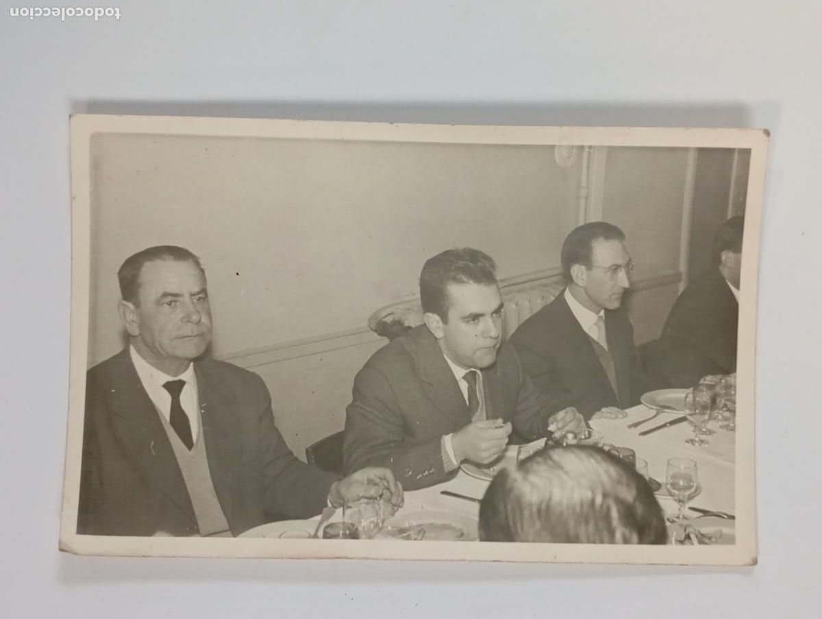 Fotograf&iacute;a antigua: ANTIGUA FOTOGRAF&Iacute;A PERSONAS BANQUETE DE BODA. TDKP26Z2