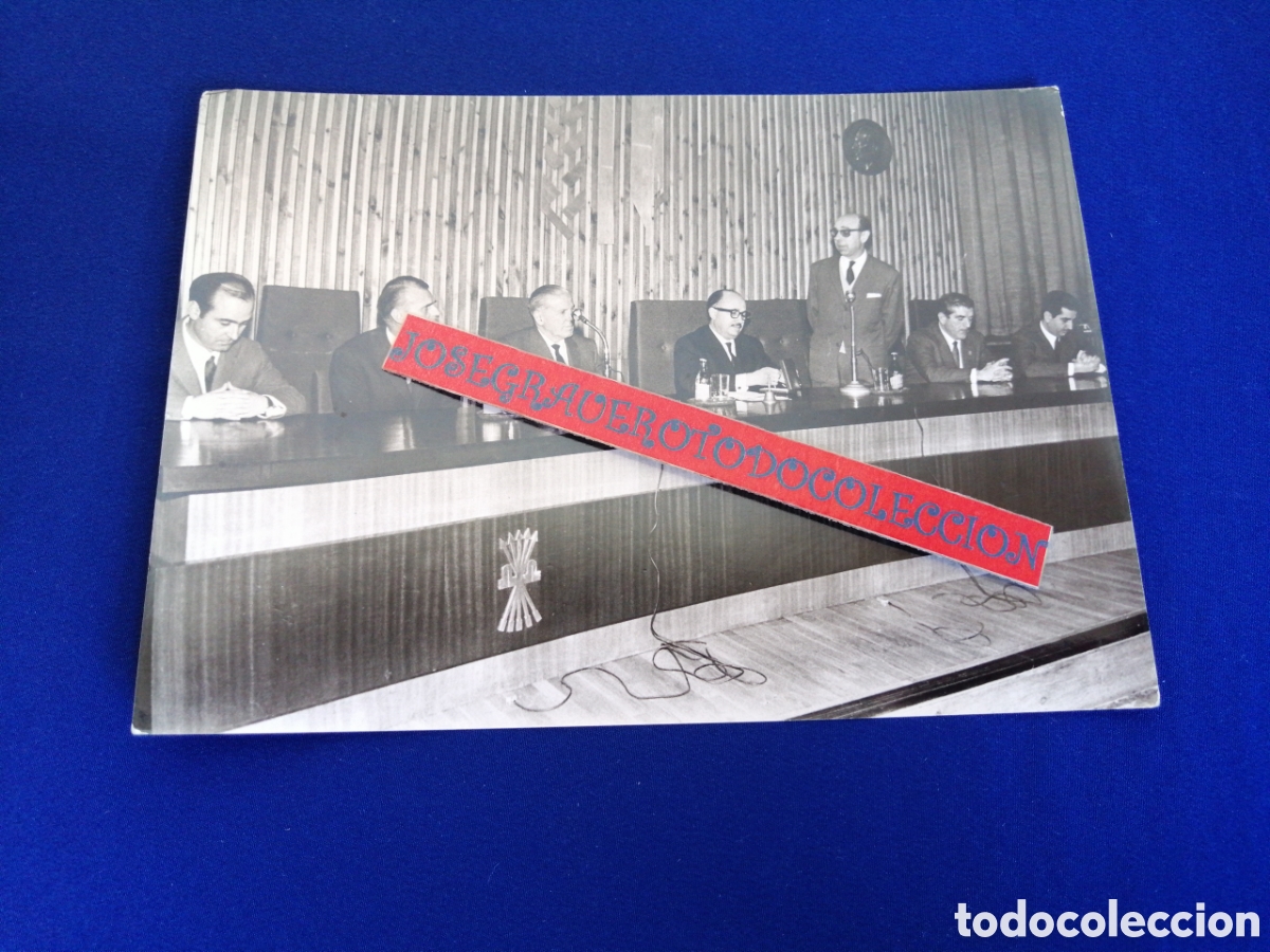 Photographie ancienne: ORGANIZACI&Oacute;N SINDICAL ESPA&Ntilde;OLA - SINDICATO PROVINCIAL DE LA CONSTRUCCI&Oacute;N, VIDRIO Y CER&Aacute;MICA 1965
