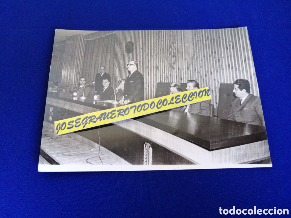 Alte Fotografie: SINDICATO PROVINCIAL DE LA CONSTRUCCI&Oacute;N, VIDRIO Y CER&Aacute;MICA 1965 CRUZ DE LA ORDEN CISNEROS