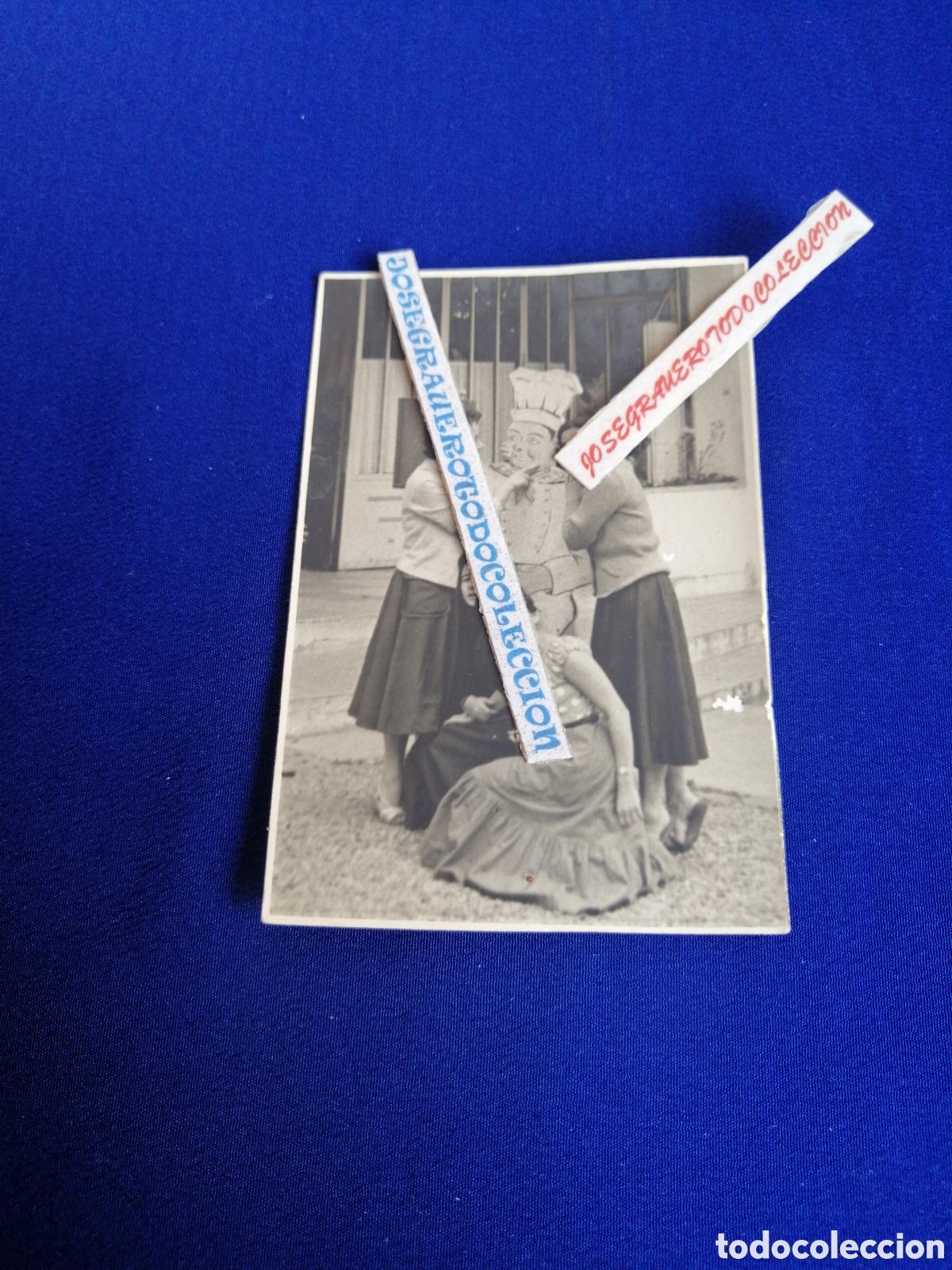 Antique Photography: MODELOS POSANDO CON CARTEL PUBLICITARIO COCINERO FRANCIA 1957 FOTOGRAF&Iacute;A ANTIGUA SIGLO PASADO