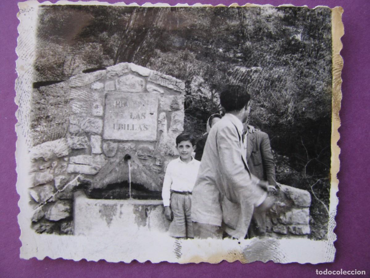 Fotograf&iacute;a antigua: FOTO EN LA FUENTE DEL PRADO DE LAS UBILLA. 7,5X6 CM