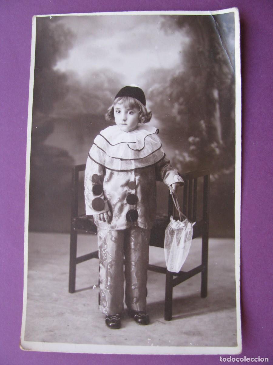 Fotograf&iacute;a antigua: ANTIGUA FOTO DE UN NI&Ntilde;O DISFRASADO DE PAYASO, PIERROT. NO HAY DATOS DEL FOTOGRAFO