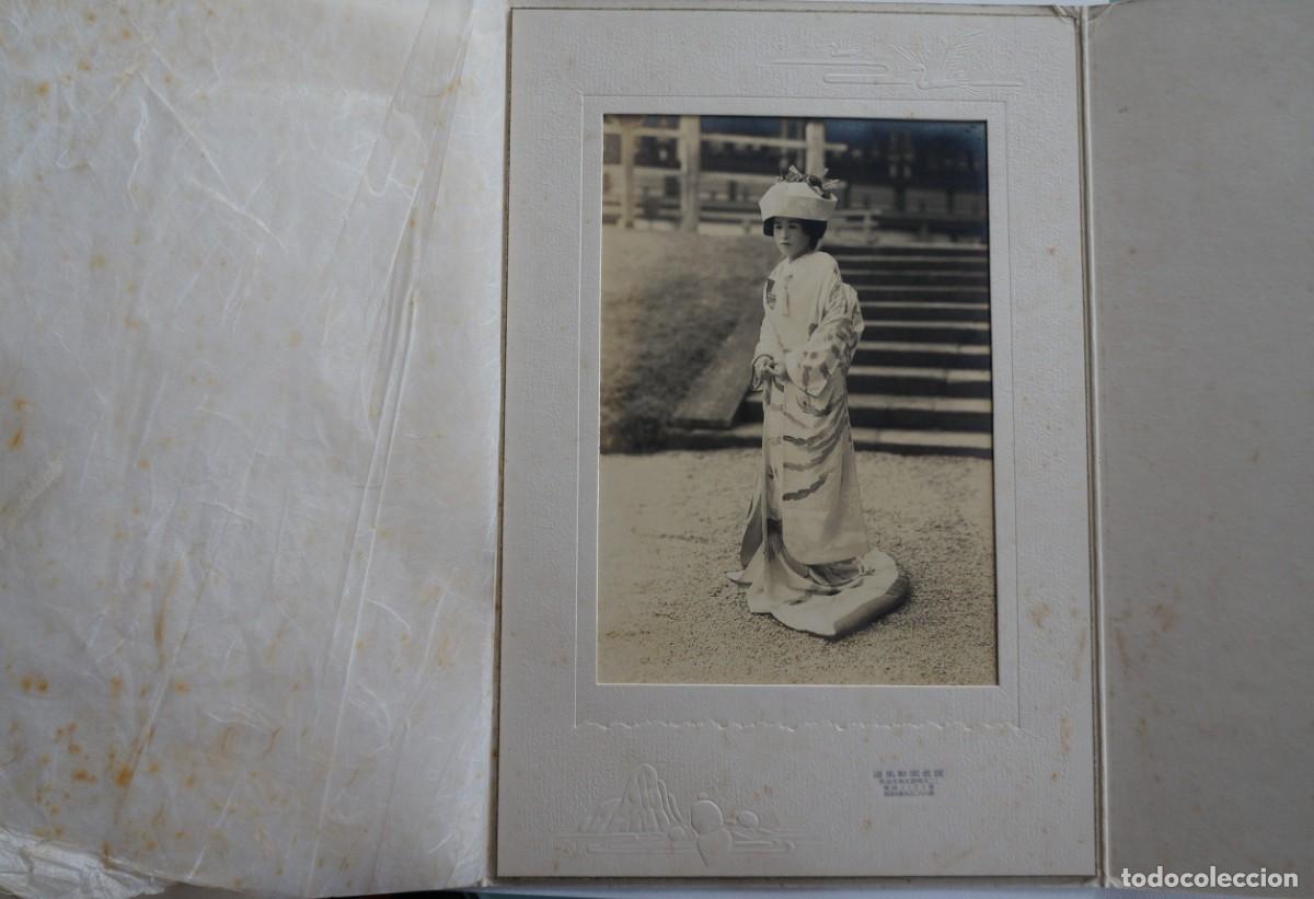 Fotograf&iacute;a antigua: Fotograf&iacute;a antigua en blanco y negro. Retrato de novia tradicional japonesa.