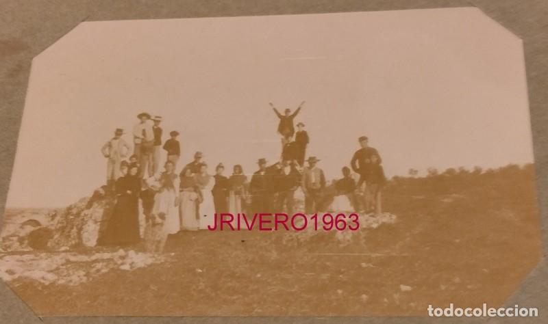 Fotograf&iacute;a antigua: SEVILLA, SIGLO XIX, ALBUMINA DIA FESTIVO EN EL CORTIJO, 100X70MM