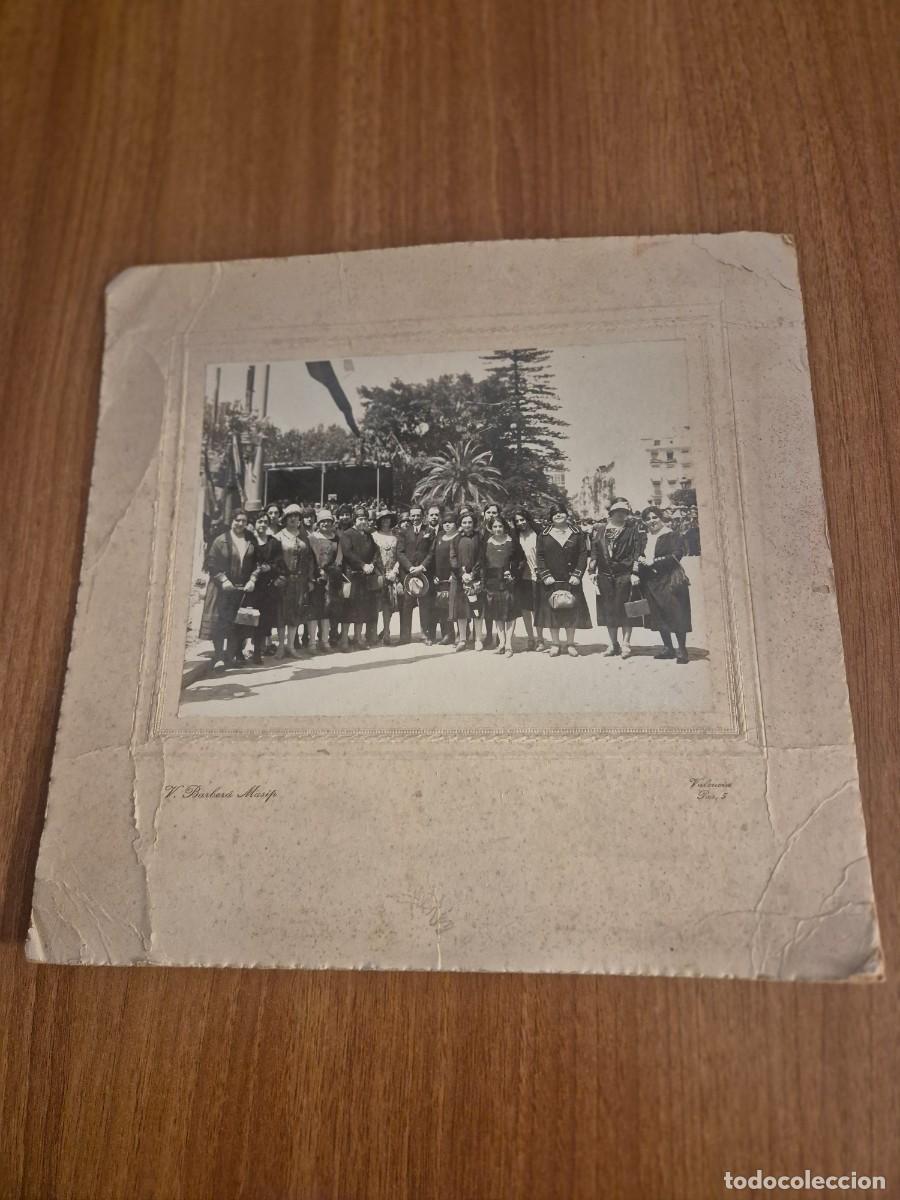Photographie ancienne: ANTIGUA FOTO GRUPO DE PERSONAS FOTO.V. BARBERA MASIP, VALENCIA 33 X 31 CM.