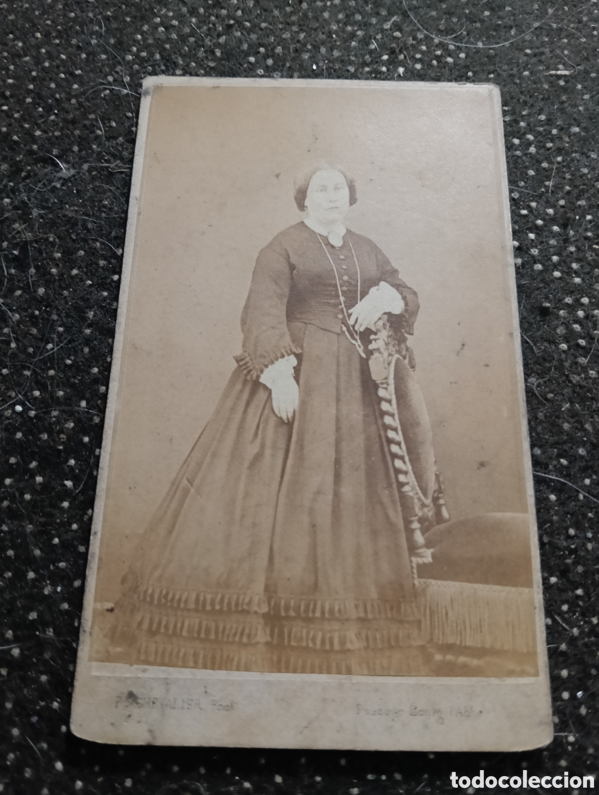 Fotograf&iacute;a antigua: 1890 - 1900 Fotograf&iacute;a de una Se&ntilde;ora posando para la ocasi&oacute;n, en cart&oacute;n mide 10 x 7 cm