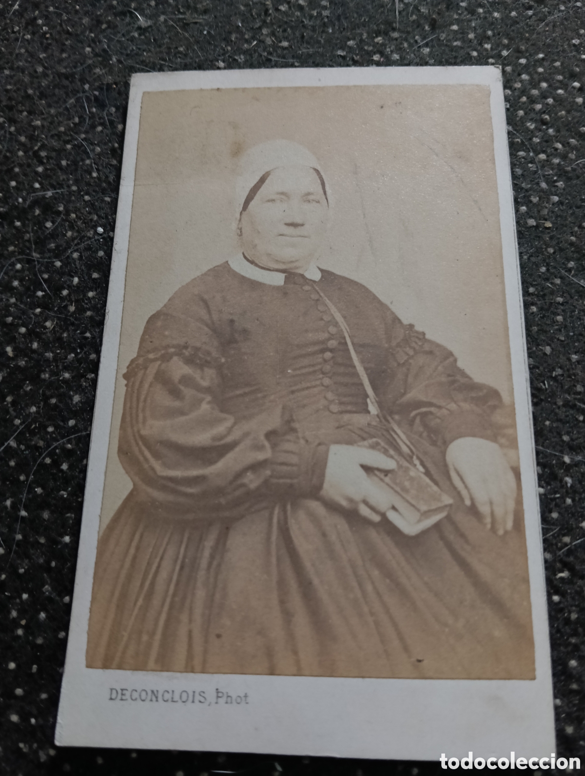 Fotograf&iacute;a antigua: 1890 - 1900 Fotograf&iacute;a de una Se&ntilde;ora posando para la ocasi&oacute;n, en cart&oacute;n mide 10 x 7 cm