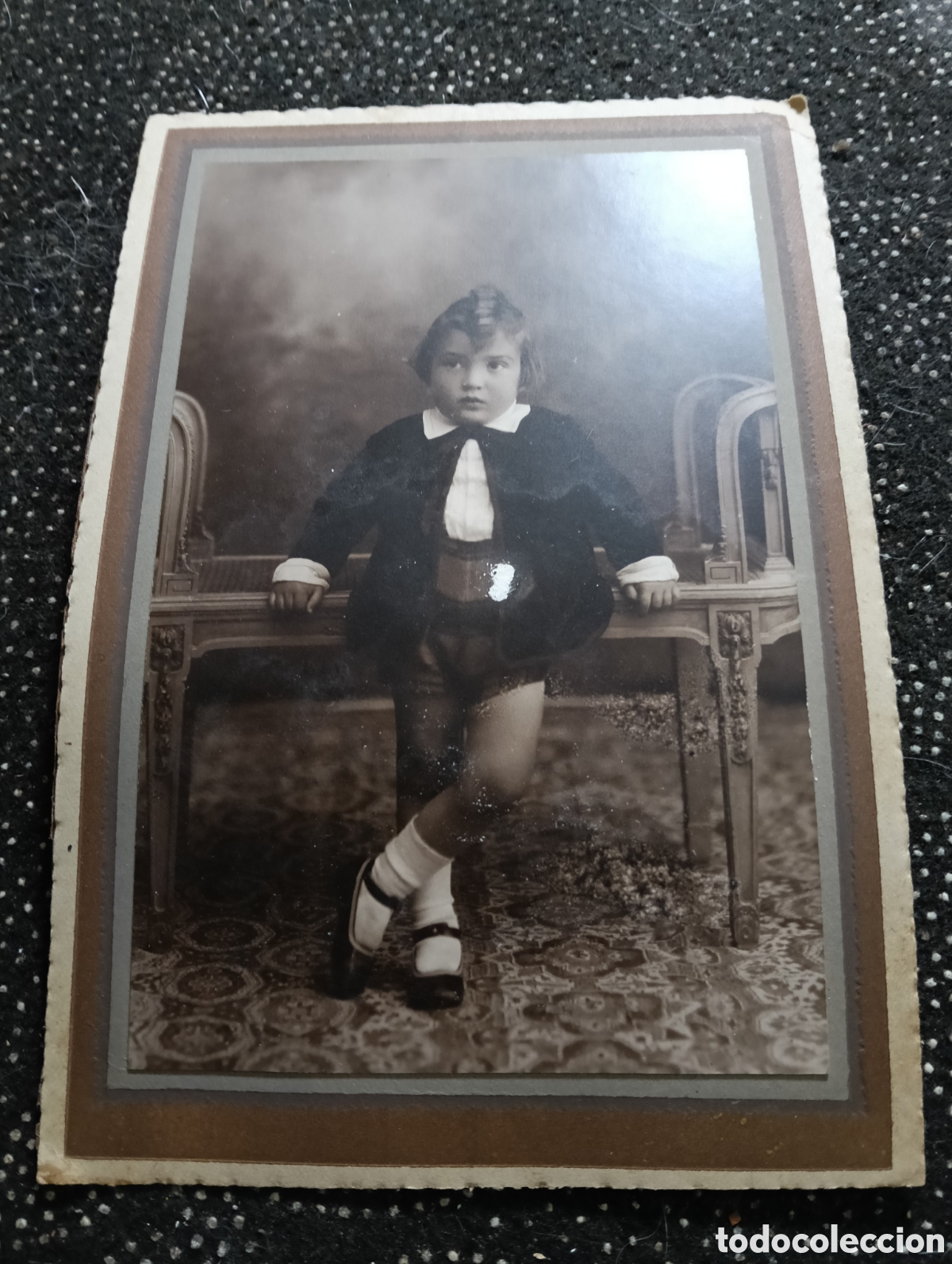 Fotograf&iacute;a antigua: Fotograf&iacute;a de 1912 de un ni&ntilde;o con un peinado extravagante para la &eacute;poca